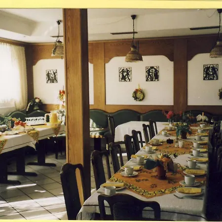Gast- Und Gastehaus Simon 3*